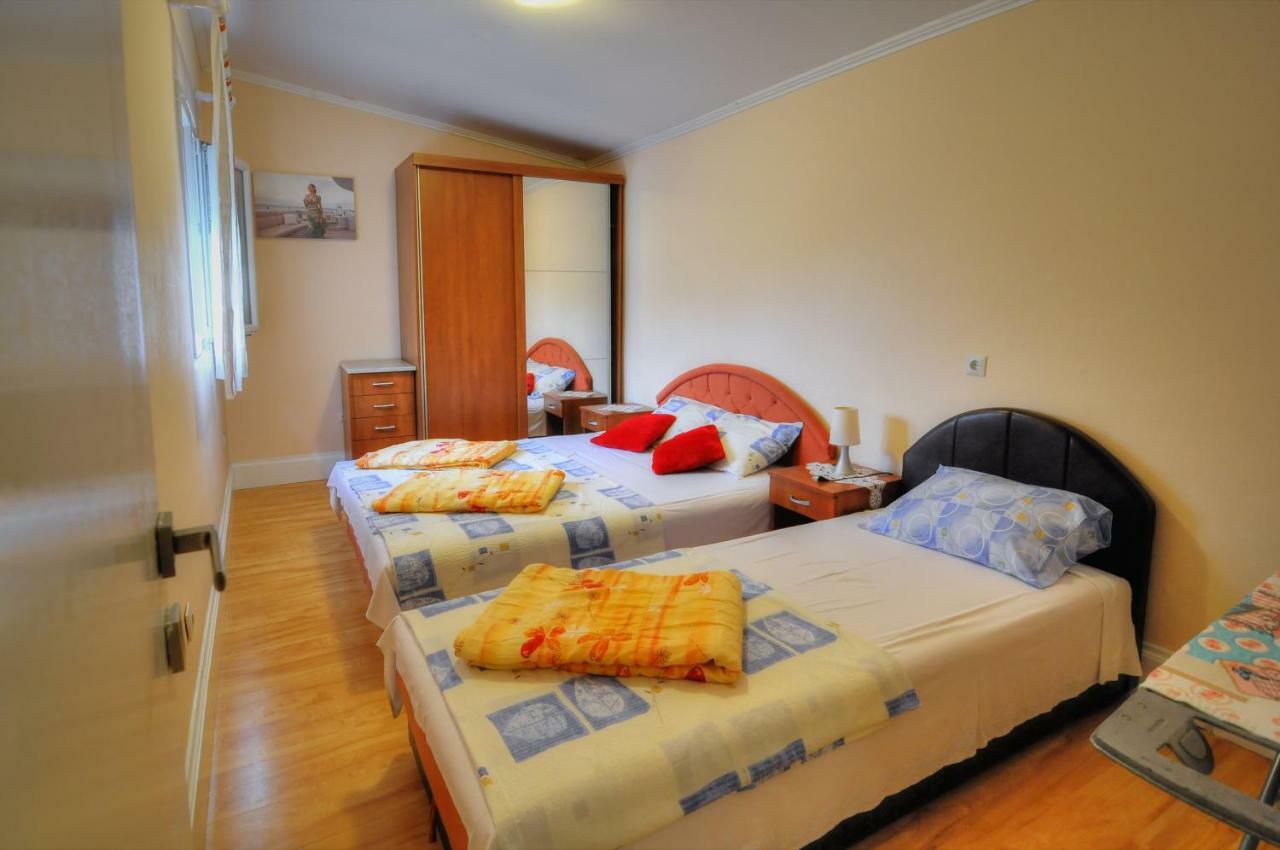 Apartments Banicevic Tivat Luaran gambar